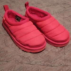 UGG Tasman Women's Vibrant Pink Quilted/Puffer Size 8